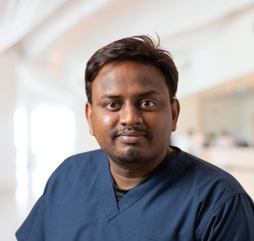 د/كومار - اخصائي تقويم الاسنان