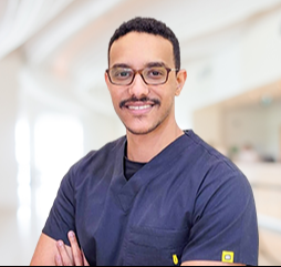 دكتور / مصطفى ابو شرا